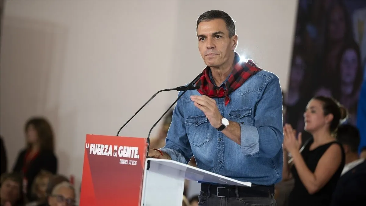 El PSOE negocia contrarreloj posibles coaliciones de izquierdas para el Senado Pedro Sánchez en un mitin. | Marcos Cebrián (E