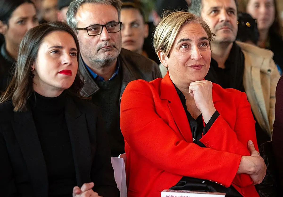 Irene Montero y Ada Colau, en una imagen tomada en Barcelona en 2023. Irene Montero y Ada Colau, en una imagen tomada en Barc