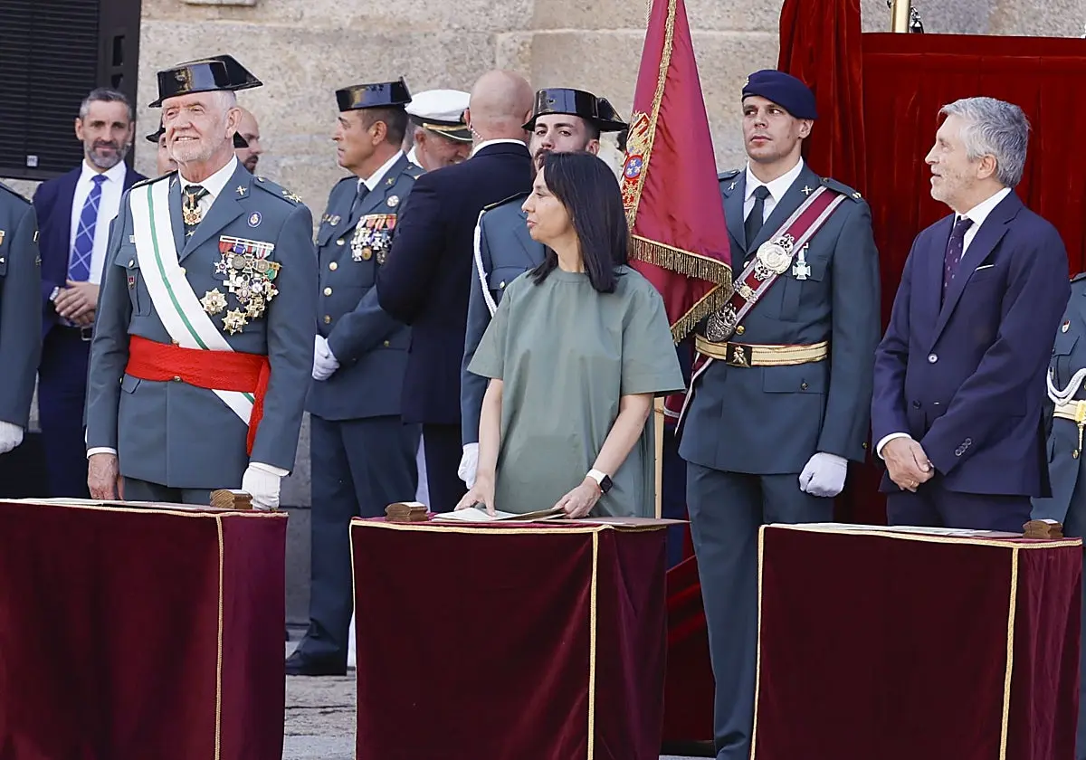 Mercedes González junto al ministro del Interior, Fernando Grande-Marlaska Mercedes González junto al ministro del Interior,
