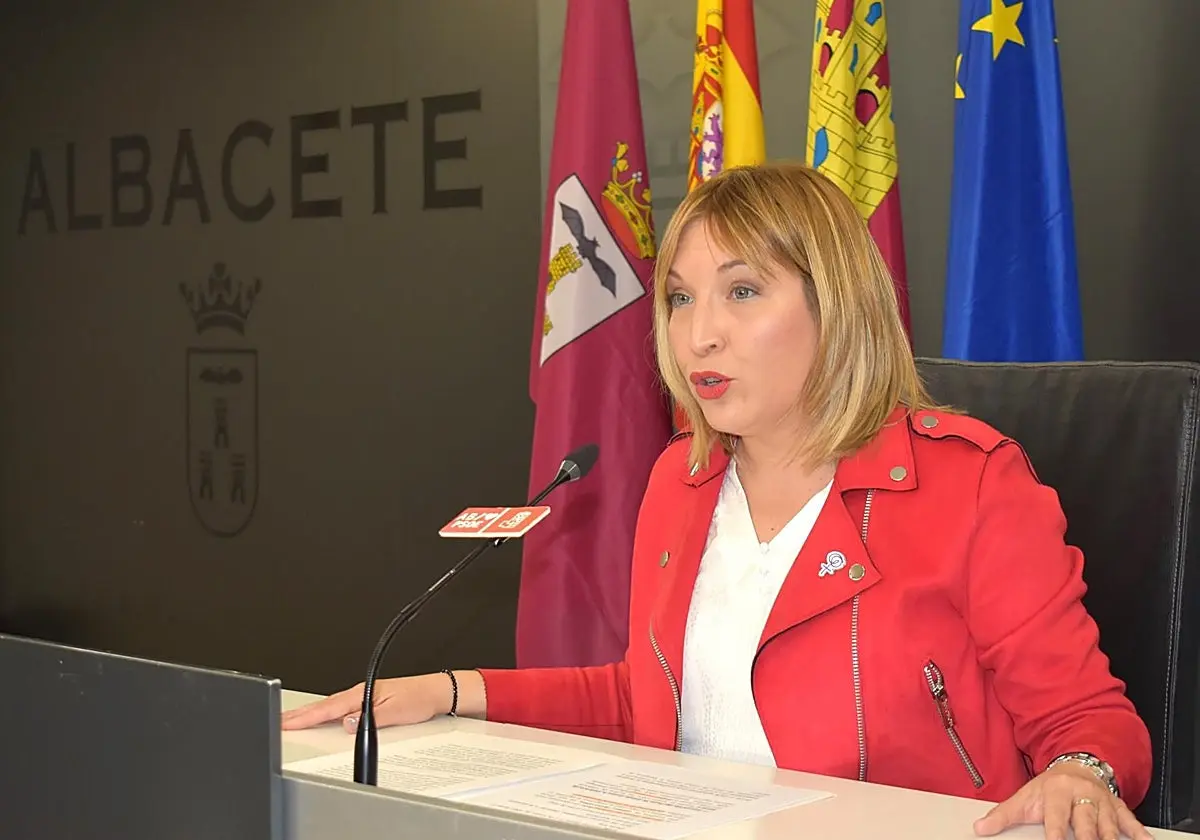 Amparo Torres será finalmente la cabeza de lista del PSOE al Congreso por la provincia de Albacete. Amparo Torres será finalm