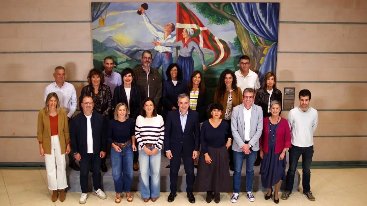El PNV apuesta por Vaquero y Sagastizabal para el 29-N, acompañadas de los exalcaldes de San Sebastián y Vitoria