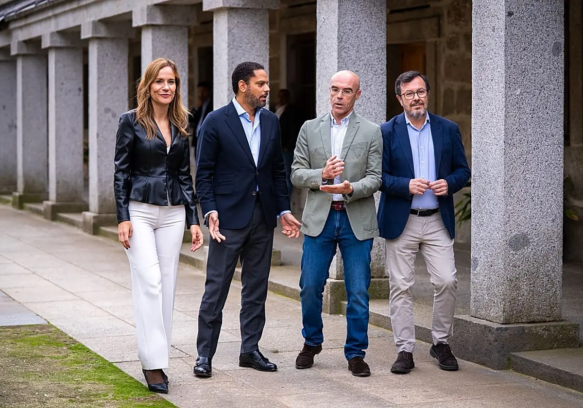 Isabel Pérez Moñino, Ignacio Garriga, Jorge Buxadé y José Antonio Fúster, el fin de semana en El Escorial Isabel Pérez Moñino