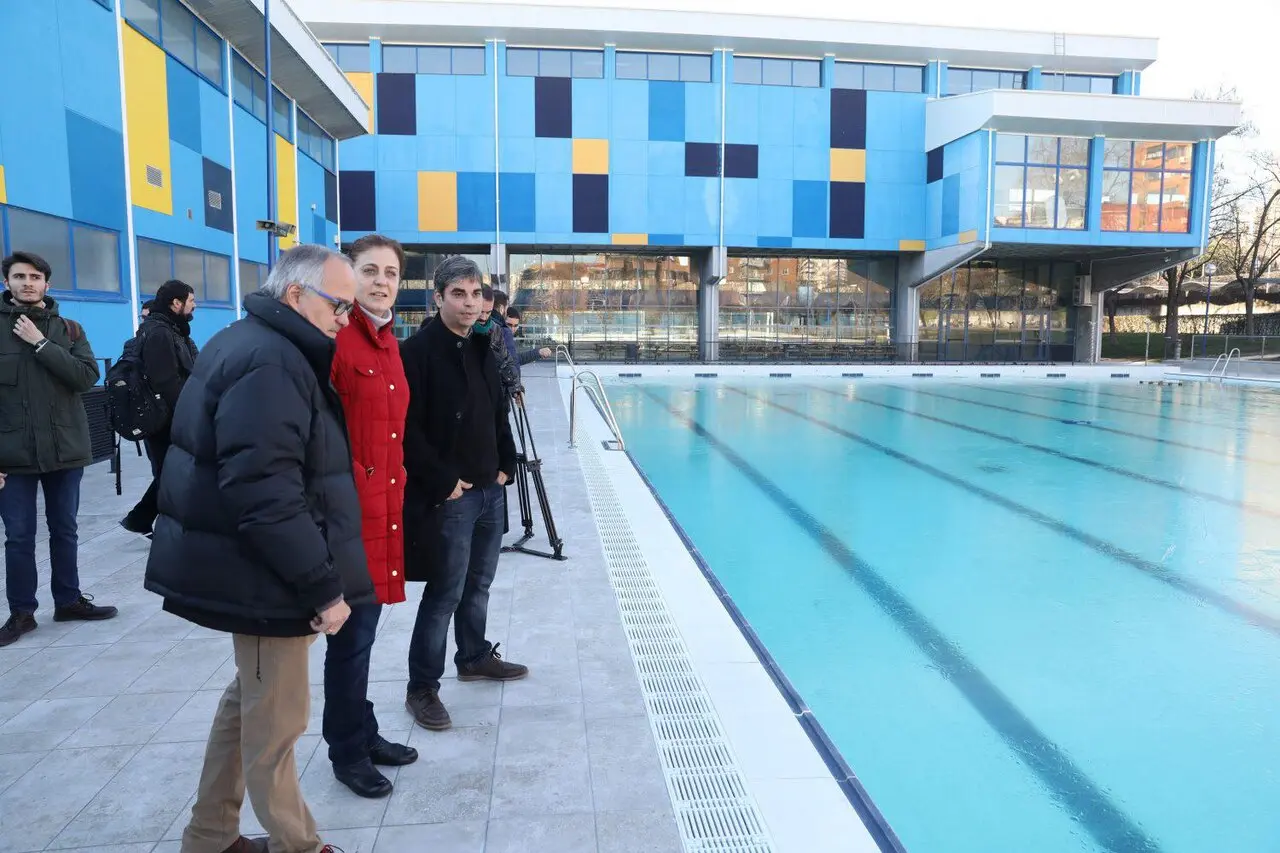 Renovada la piscina exterior del Centro Deportivo Municipal La Mina con cargo a las IFS 03