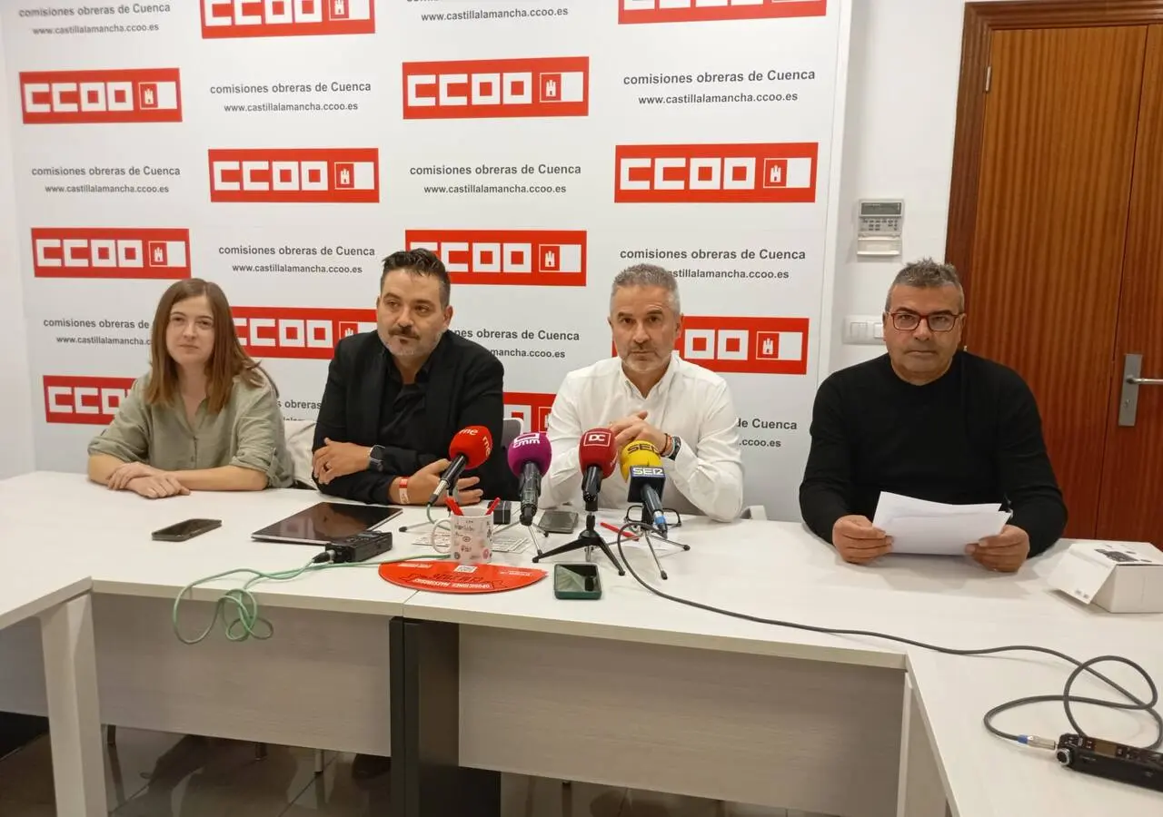 De izquierda a derecha: Elena García, Juan Antonio Cuevas, Carlos Hortelano y Pedro Lucas