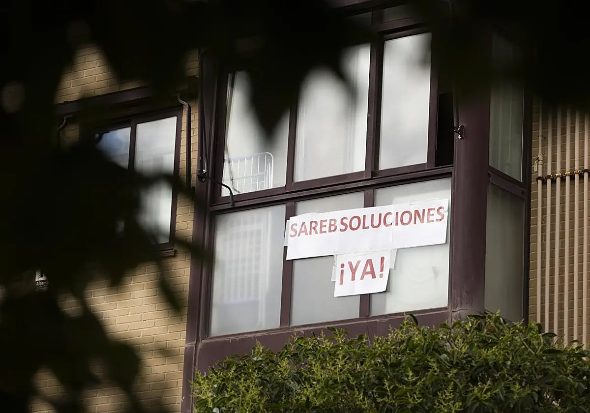 Imagen de archivo de un piso okupado en Madrid perteneciente a la Sareb Imagen de archivo de un piso okupado en Madrid perten