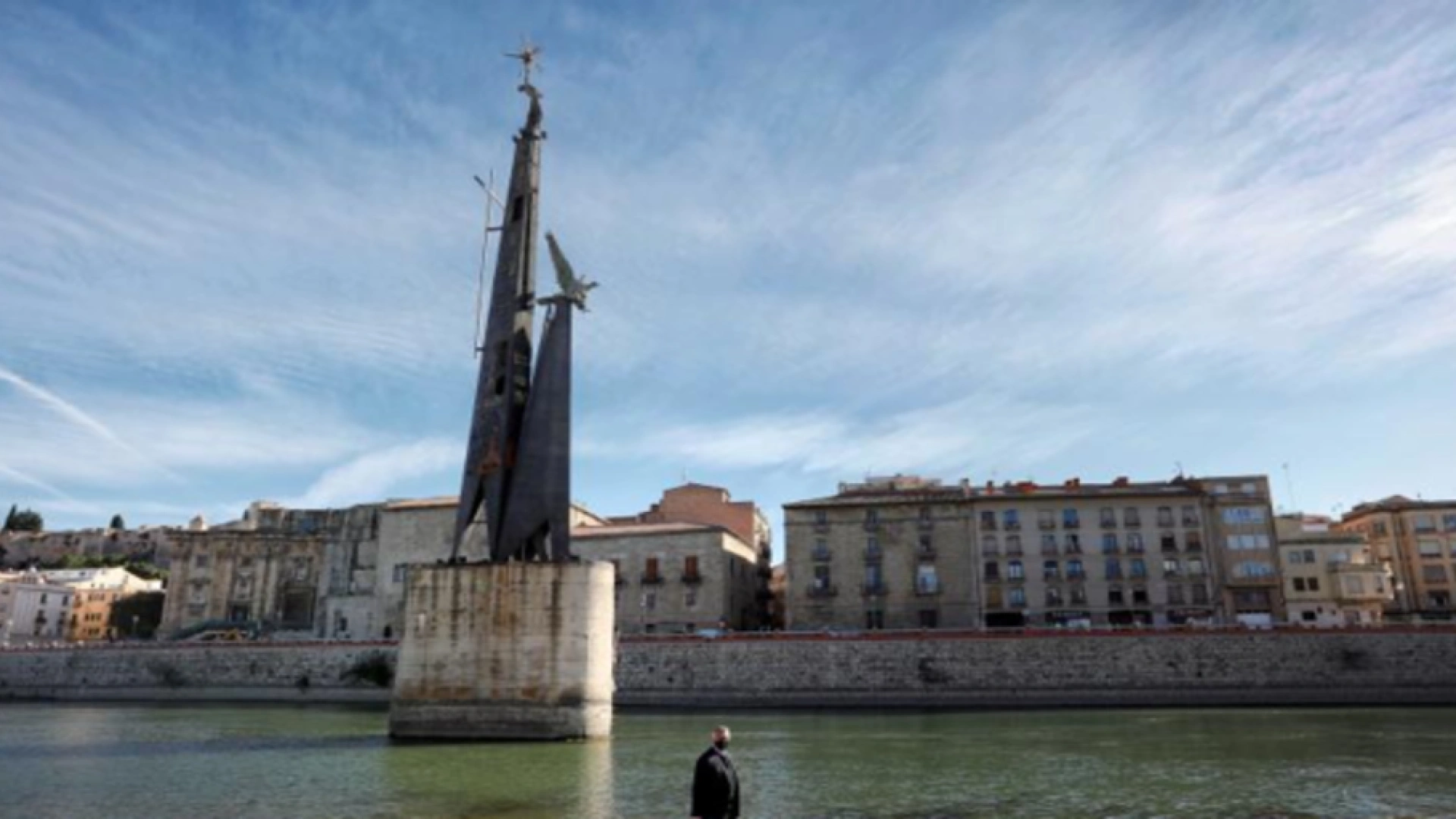 Corembe se opone a la ley catalana que obliga a retirar el monolito de Tortosa