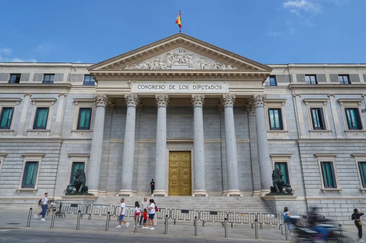 Conde-Pumpido reclama respeto al Constitucional horas después de que el Supremo critique su «grandilocuencia» en la amnistía