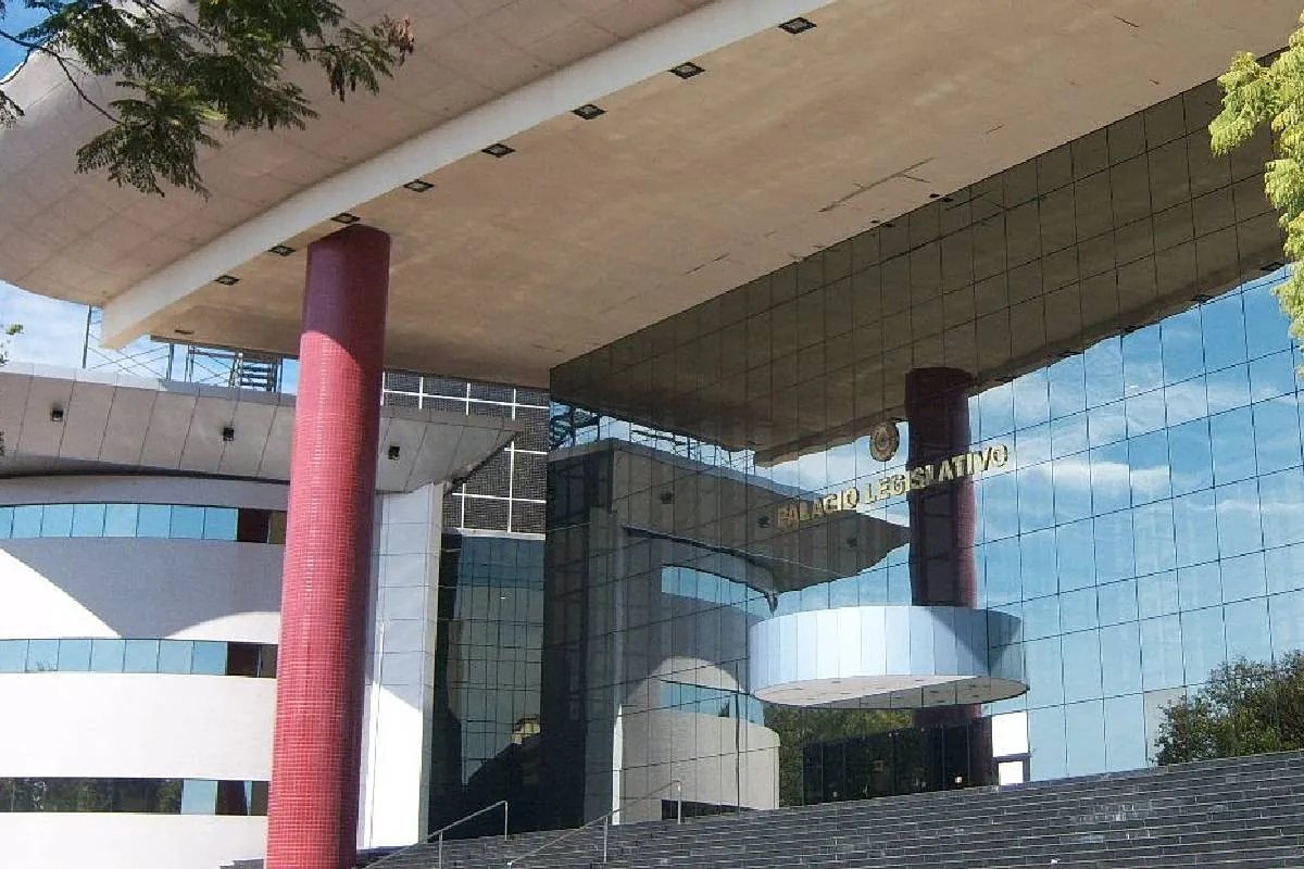 La Cámara de Diputados de Paraguay aprueba prohibir el matrimonio de menores de 18 años