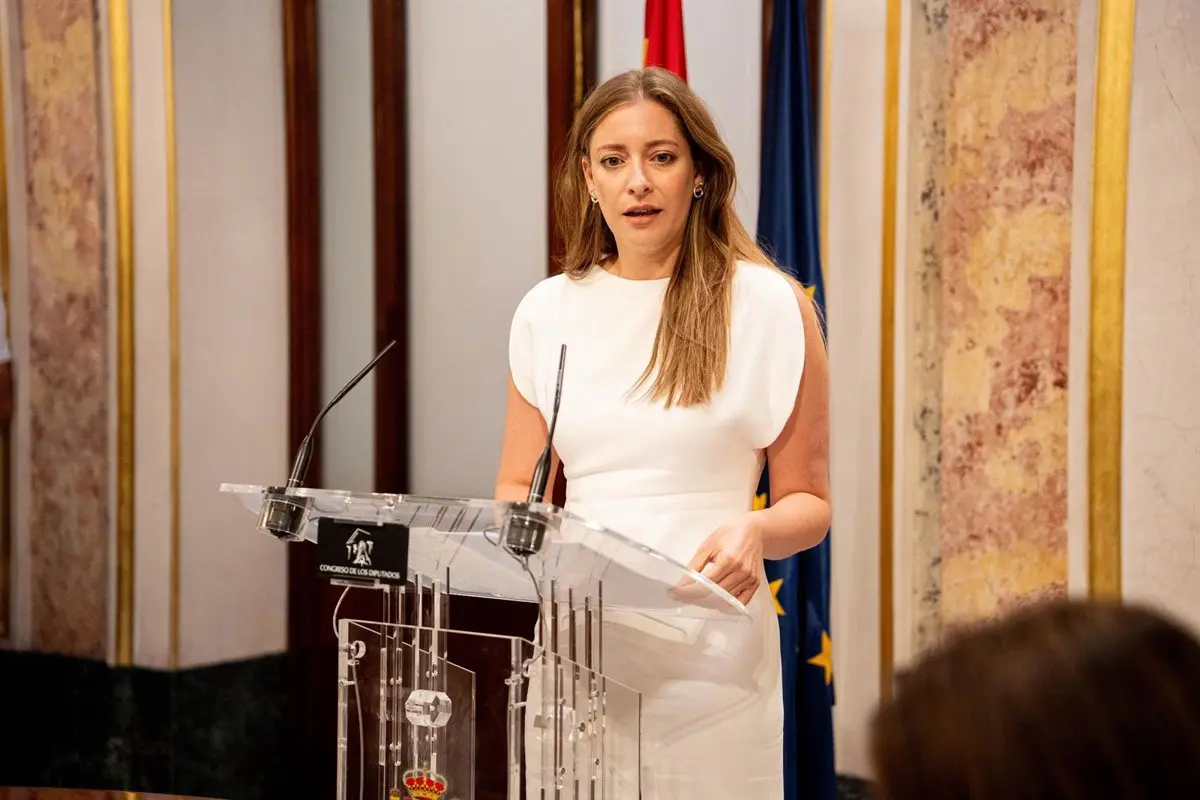 Ester Muñoz (PP) acusa a Pedro Sánchez de ver en el TC un tribunal que «puede limpiar las cosas que hace el Gobierno»