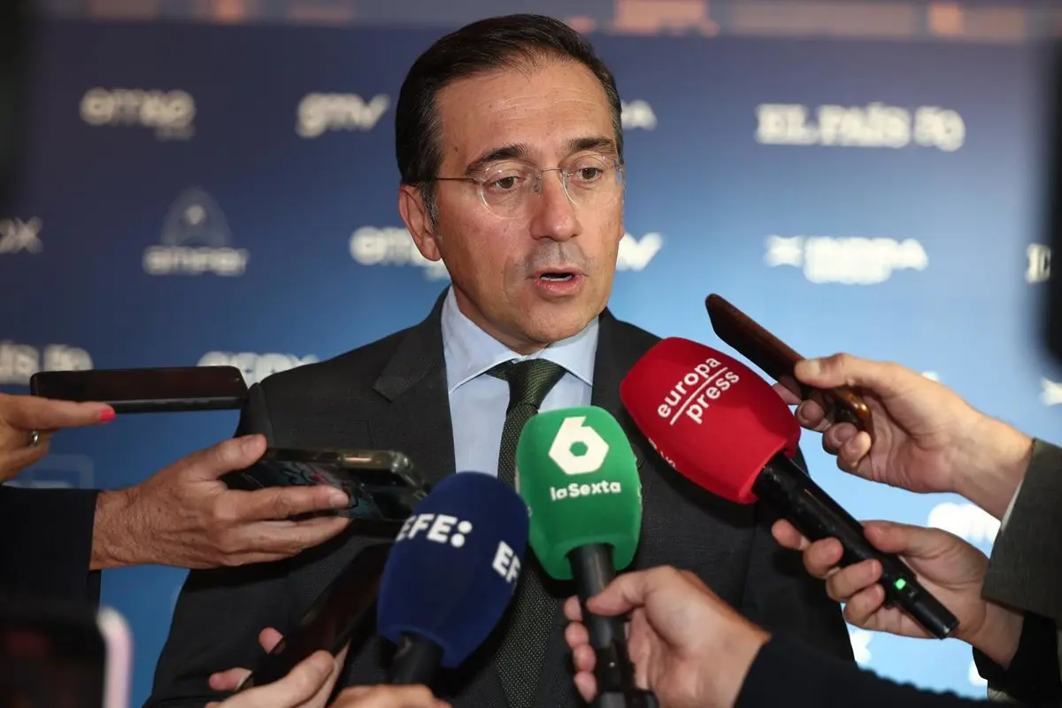 29N.- Albares pide dejar «tranquila» a España en periodo electoral ante palabras de Trump y la visita de Milei