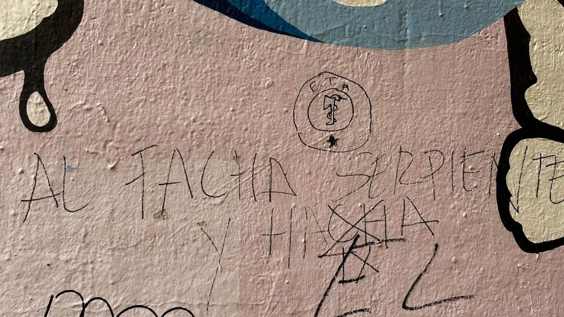 Alejandro Toquero denuncia pintadas con símbolos de ETA en Tudela