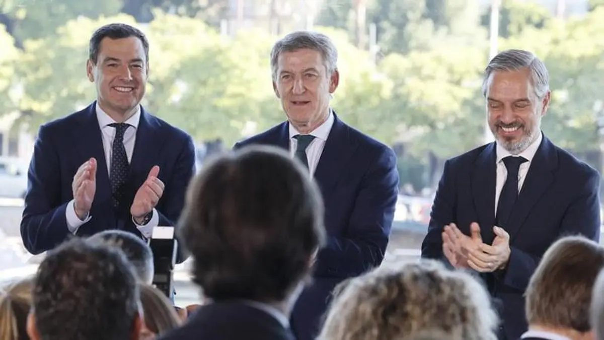 Acto de la campaña electoral del PP con Alberto Núñez Feijóo y Juanma Moreno