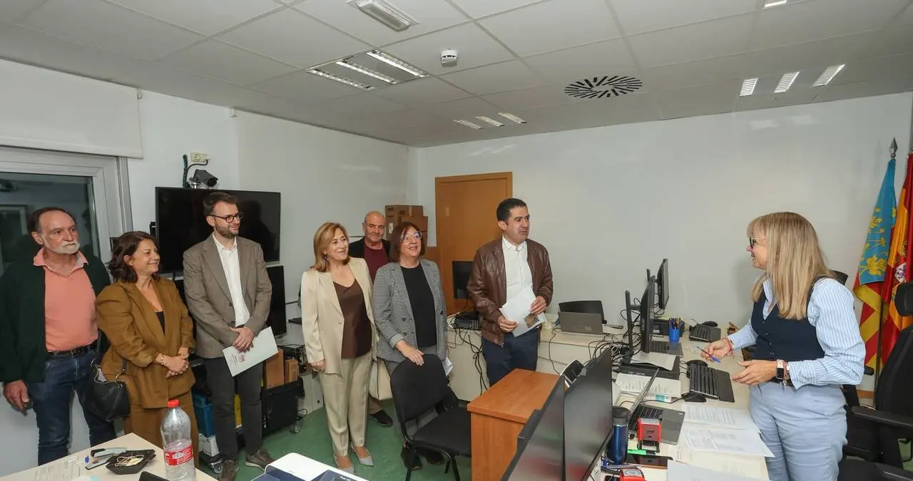 El PSPV, con Toni Francés a la cabeza, presenta la lista electoral al Congreso por Alicante para el 29N / Pspv
