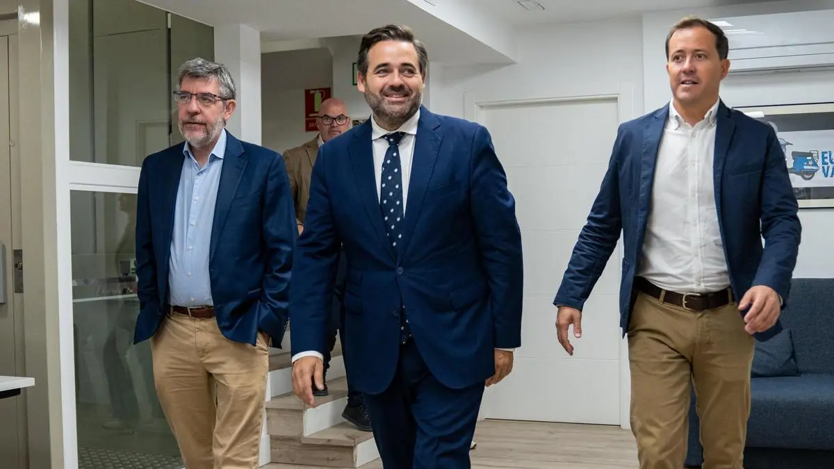 Alberto Nadal (PP) propone un pacto nacional del agua y un plan de choque eléctrico si su partido llega al Gobierno