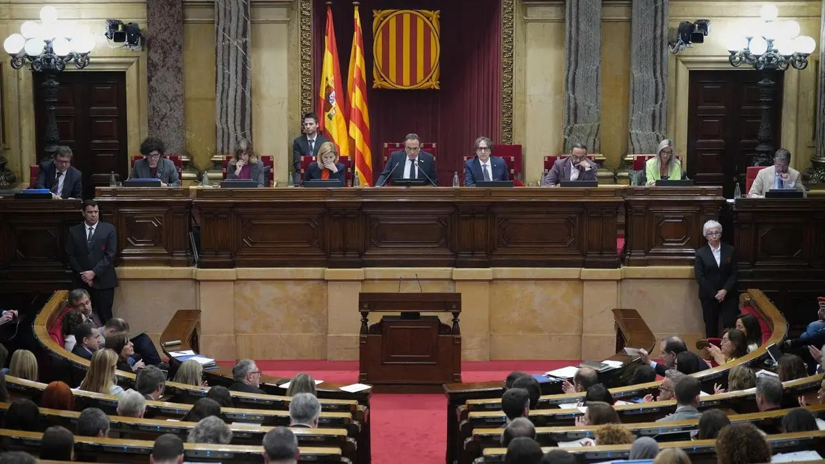 El Parlament aprueba por unanimidad cambiar «personas discapacitadas» por «personas con discapacidad» en 25 leyes catalanas