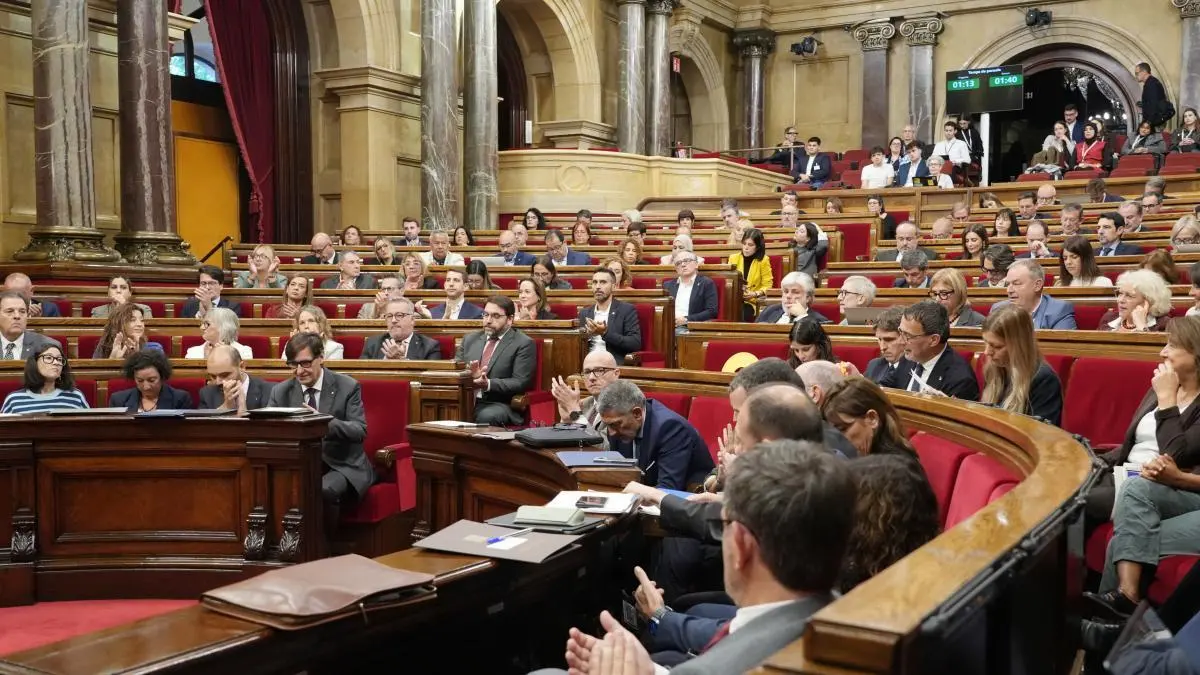 El Parlamento de Cataluña tramita una ley para fijar un salario mínimo de referencia catalán