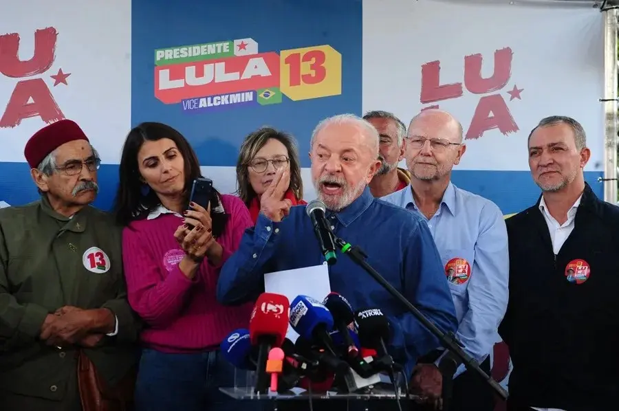 La campaña de Lula pide anular la candidatura de Flávio Bolsonaro por injerencia de Meta y X