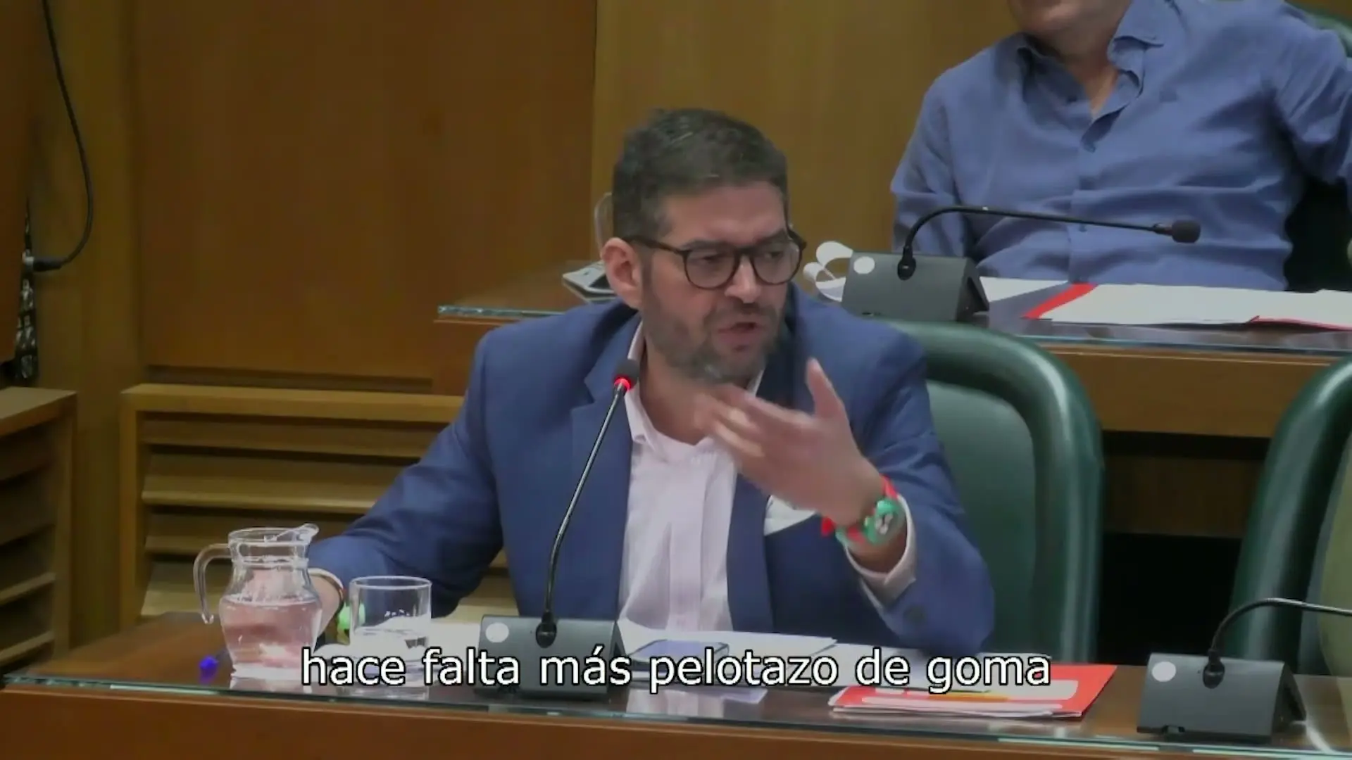 El concejal de Vox en Zaragoza, Armando Martínez Pérez, usó la expresión "pelotazo de goma" a aquellos que ponen trabas en la