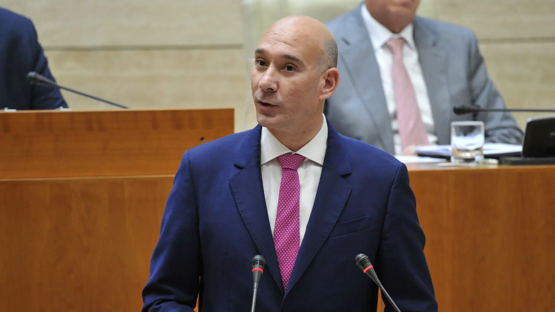 La Asamblea de Extremadura exige al PSOE responsabilidades por el caso Leire con los votos de PP y Vox