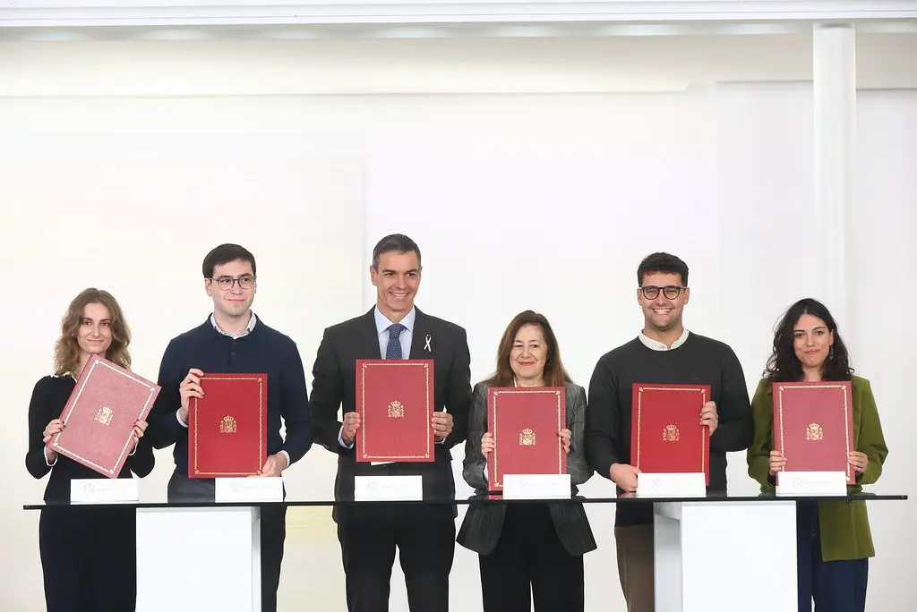 Pedro Sánchez preside la firma de la declaración sobre el proyecto de Real Decreto del Estatuto del Estudiantado Universitari