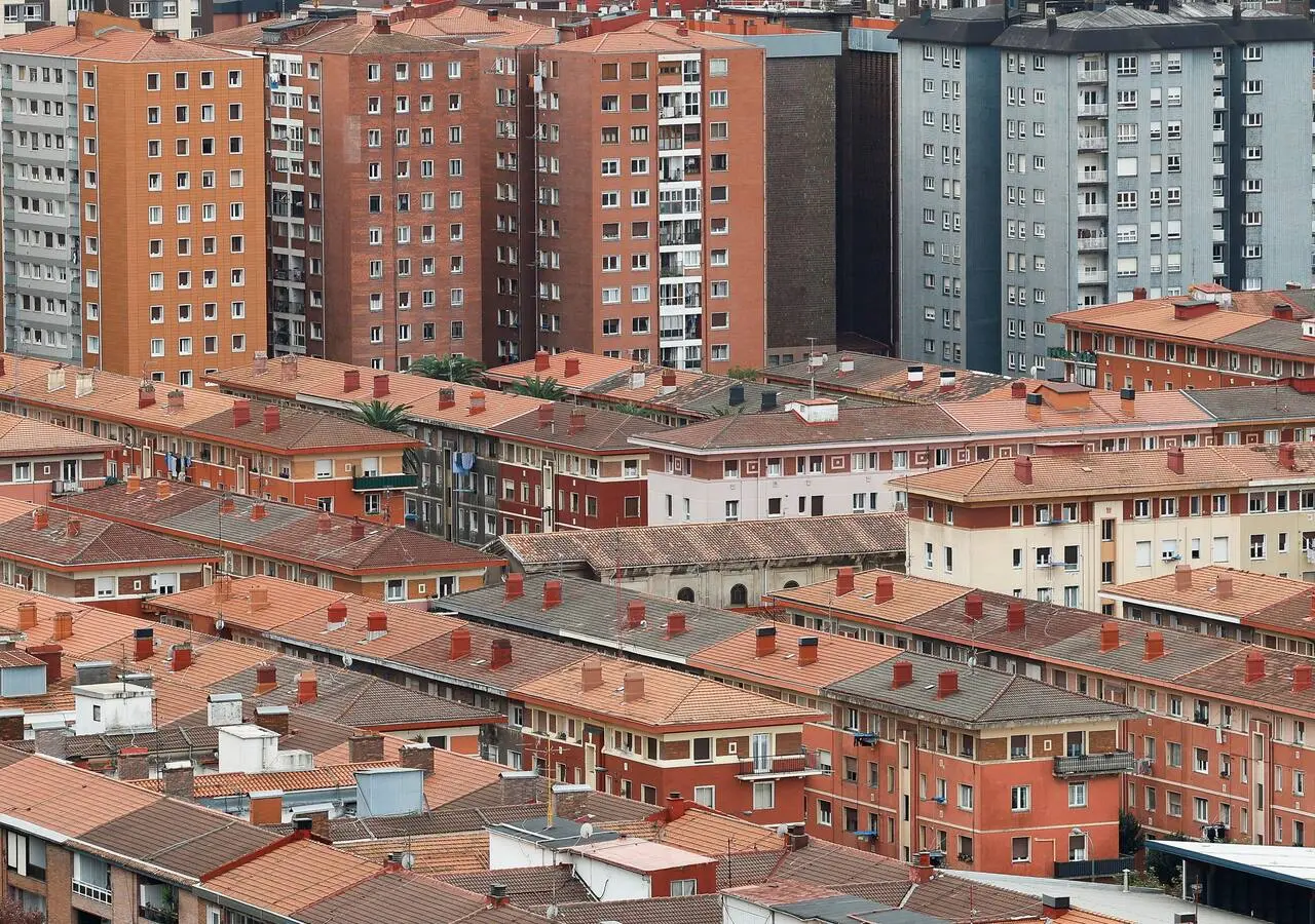 BILBAO (PAÍS VASCO) 22/10/2026.- Vista general de viviendas en Bilbao EFE / Miguel Toña (EFE)