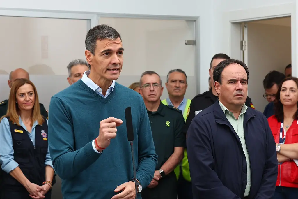 Pedro Sánchez visita el Puesto de Mando Avanzado en Oliva, Valencia (20/10/26)
