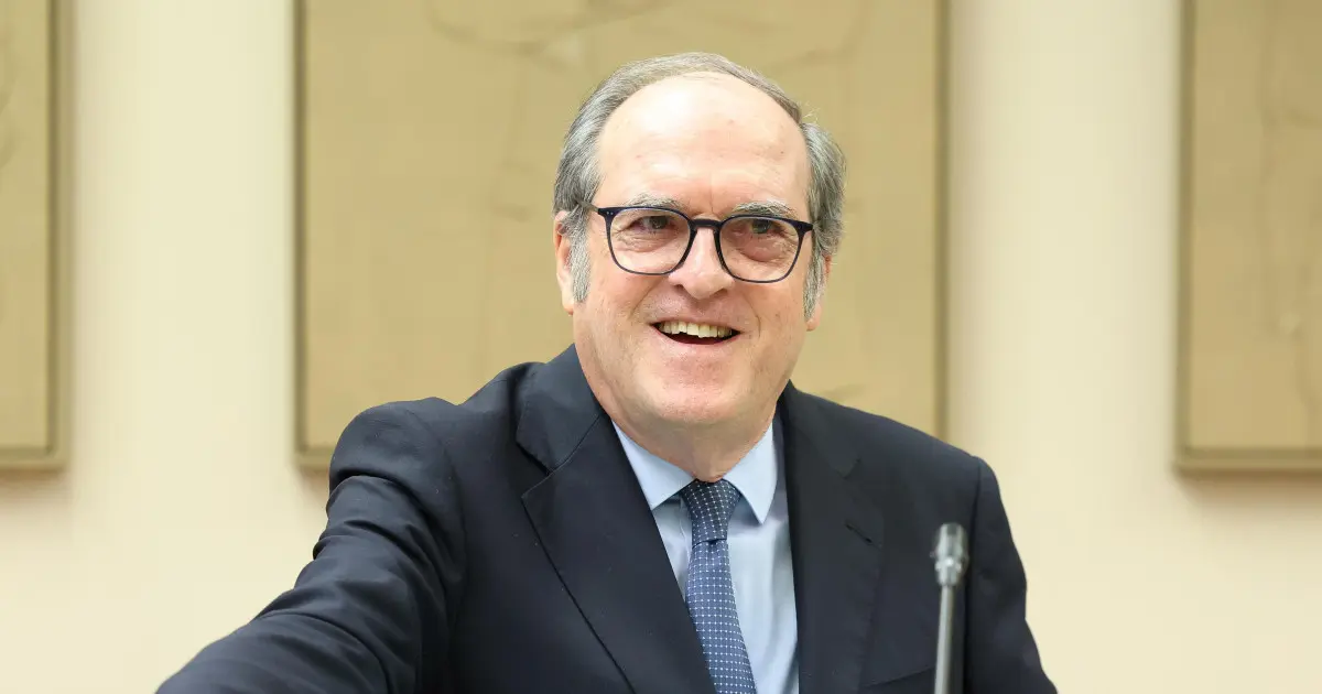 Gabilondo deja la Defensoría del Pueblo el 16 de noviembre, dos semanas antes del 29-N