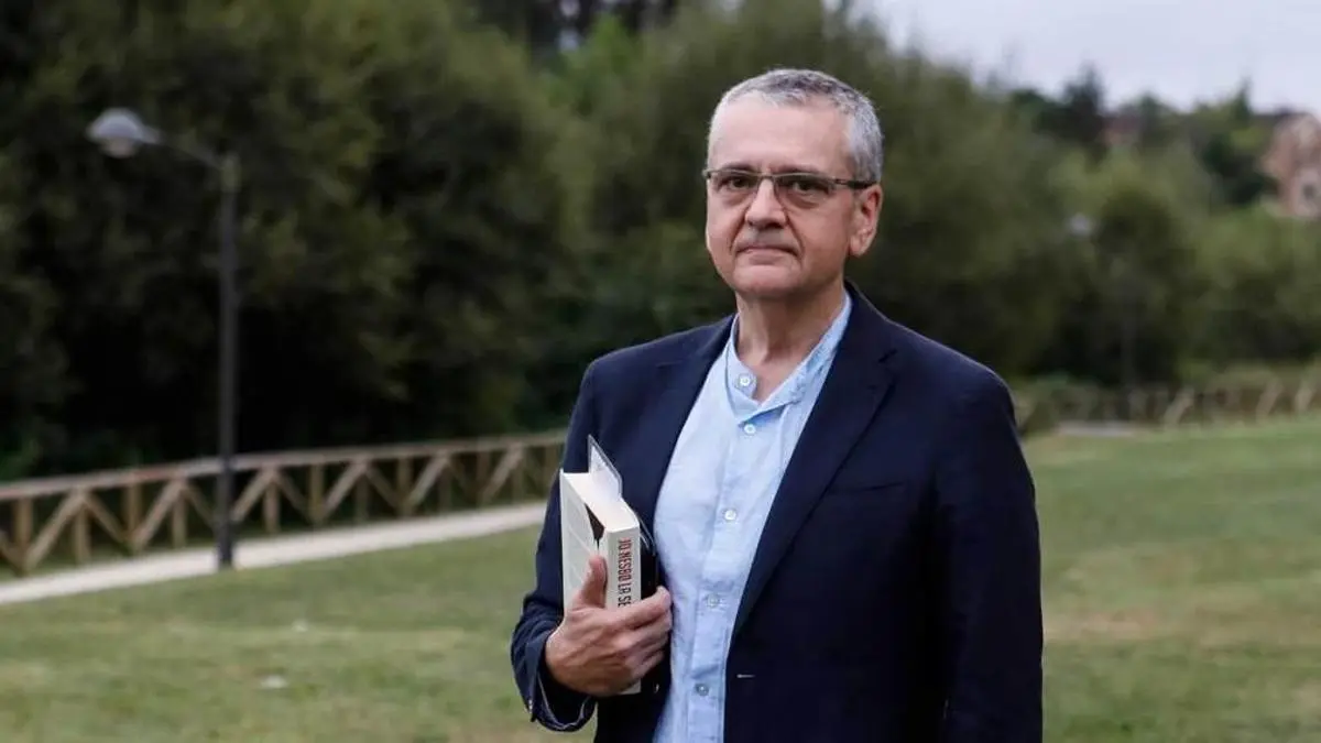 El médico gijonés Manuel Vallina-Victorero entra como número 4 en la lista del PSOE al Congreso por Asturias