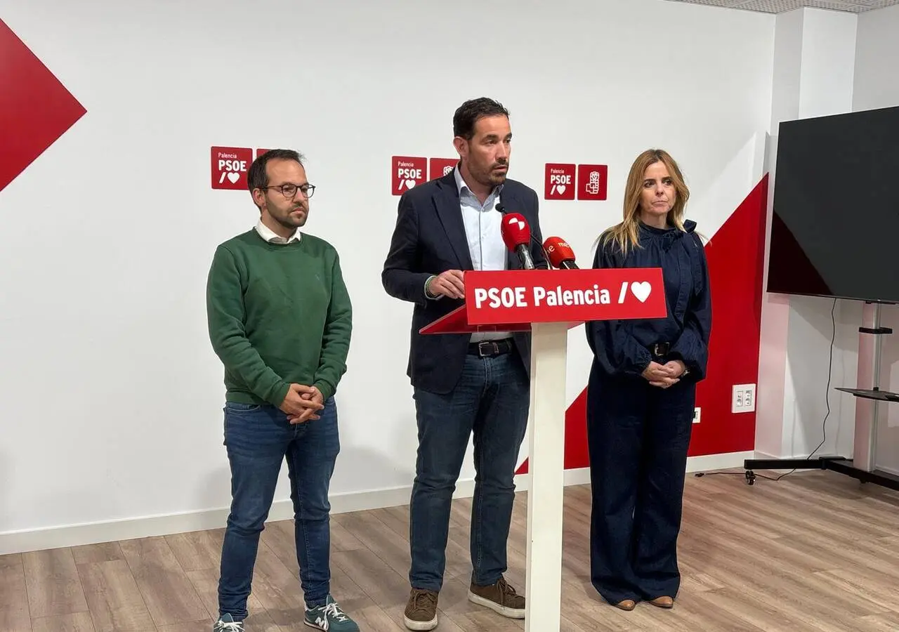 Los procuradores socialistas por Palencia en rueda de prensa / PSOE
