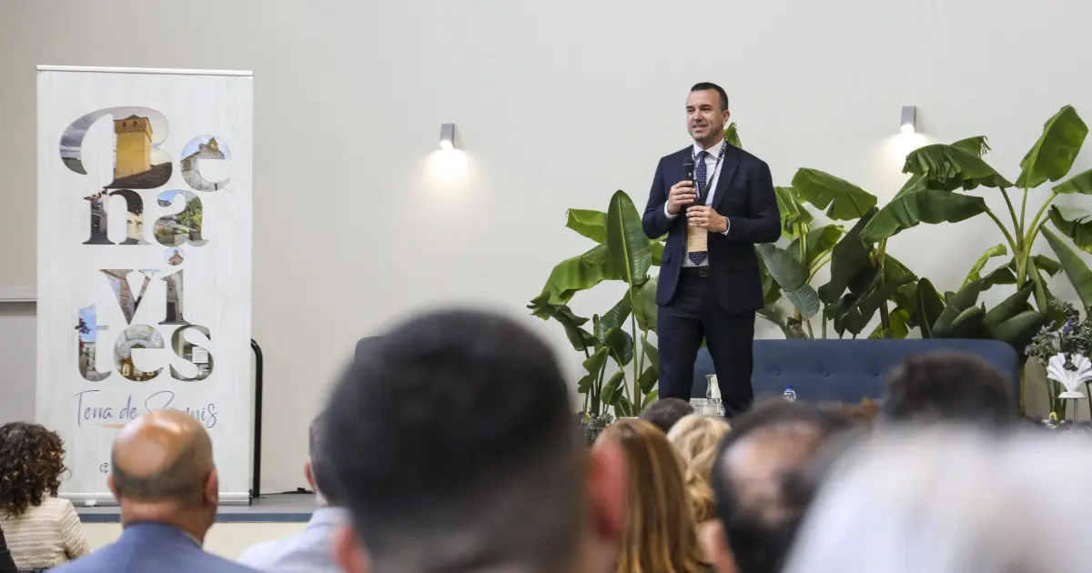 Mompó reivindica la utilidad de las administraciones locales y aboga por la cooperación