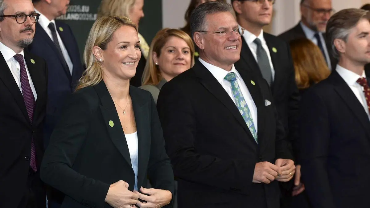Los Veintisiete respaldan la estrategia de Bruselas para reequilibrar las relaciones con China con diálogo