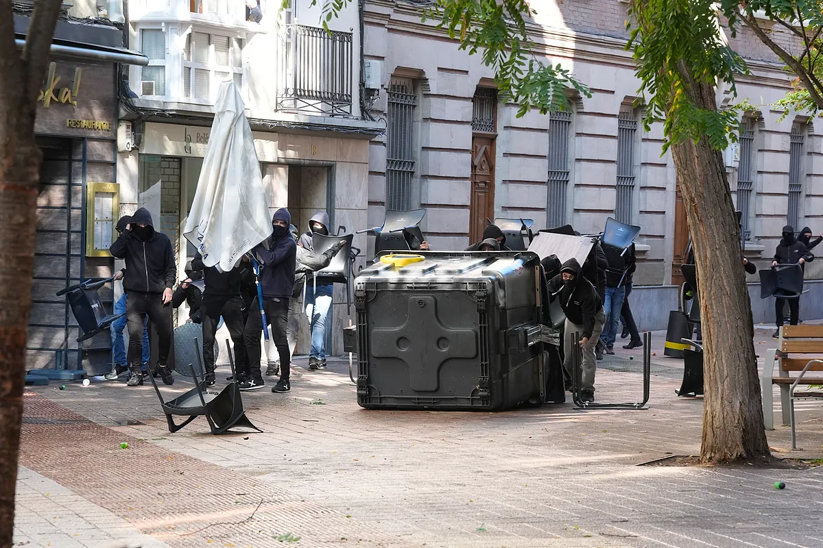 DyJ exige a Maider Etxebarria anular la cesión del centro Aldabe a Jardun