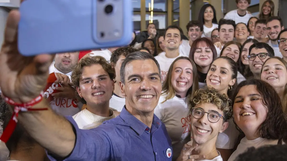 El PSOE centra los primeros compases de la precampaña en atraer el voto de los jóvenes