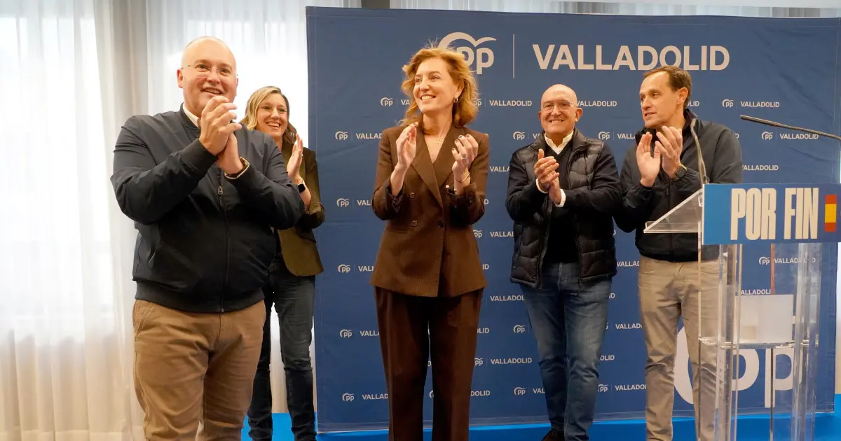 Miguel Tellado llama a Puente el “Bécquer de Aliexpress” y le reprocha sus “bromas” sobre los accidentes ferroviarios