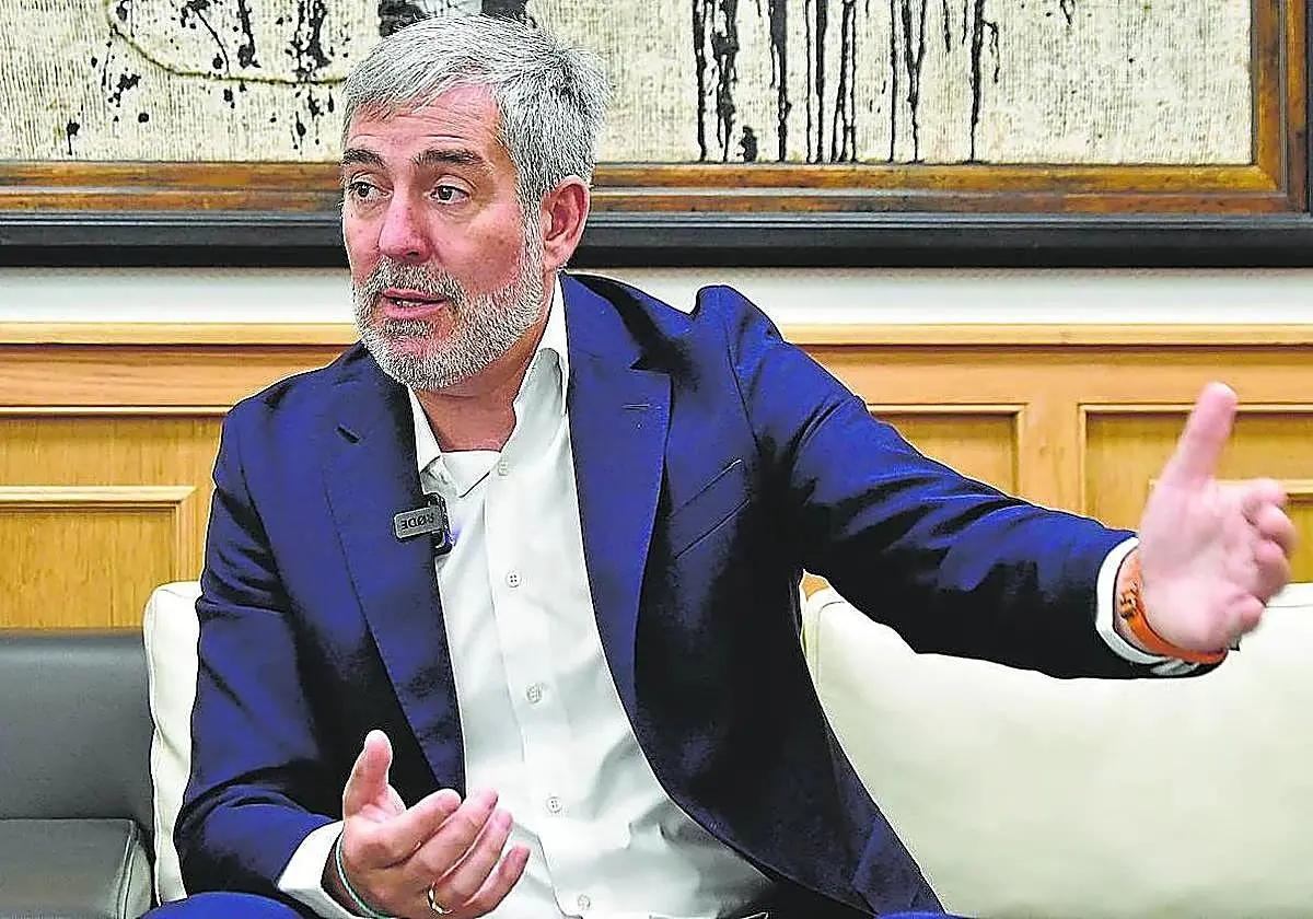 Fernando Clavijo, presidente de Canarias, en su despacho en la capital grancanaria. Fernando Clavijo, presidente de Canarias,