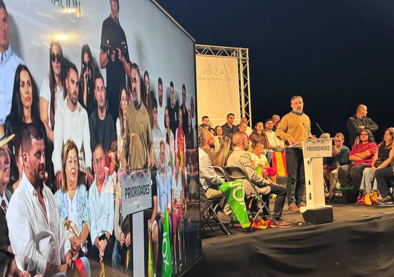 Un momento durante el acto de Vox en Ibiza / Agencia EFE