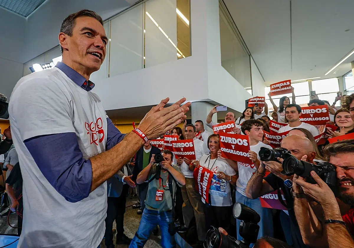 Sánchez se inventa una treintena de medidas sociales en su búsqueda desesperada del voto