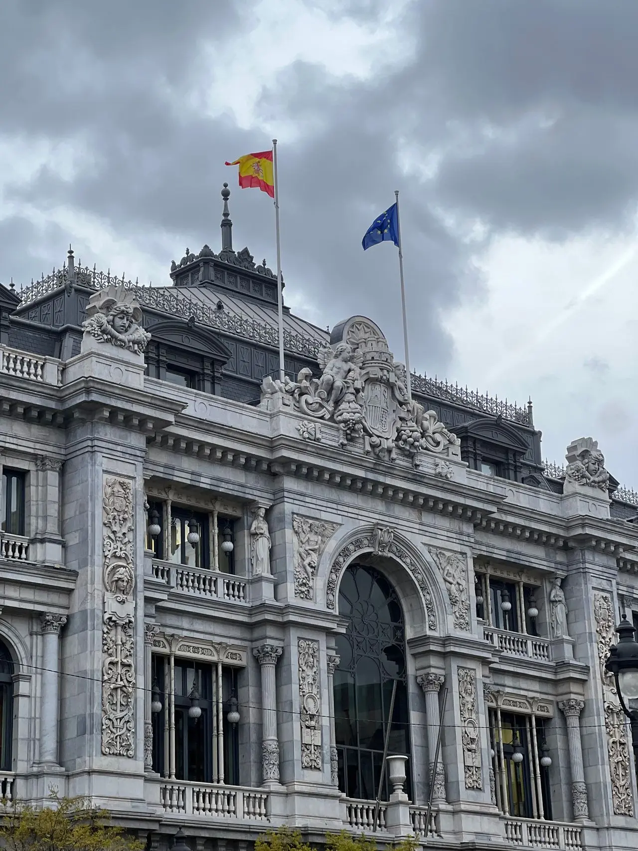Vox se consolida como segunda fuerza entre 3,2 millones de jóvenes votantes