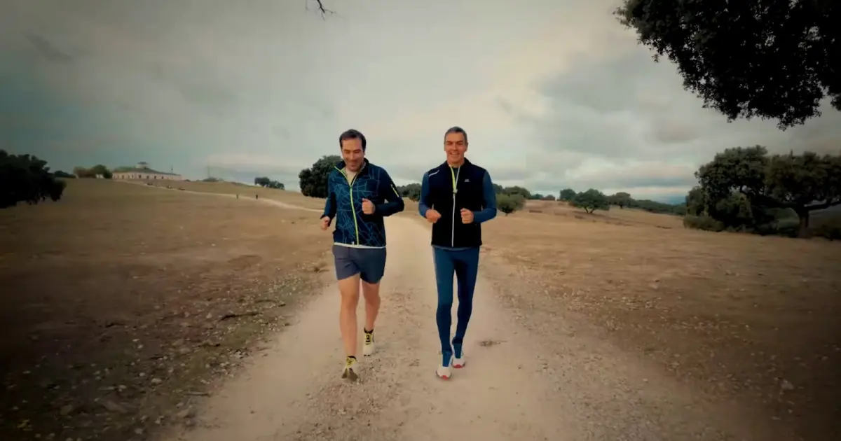 Sánchez se graba corriendo con Carlos Cuerpo