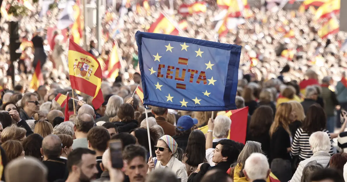 Miles de ceutíes exigen “seguridad, libertad y futuro” arropados por una multitud en Madrid