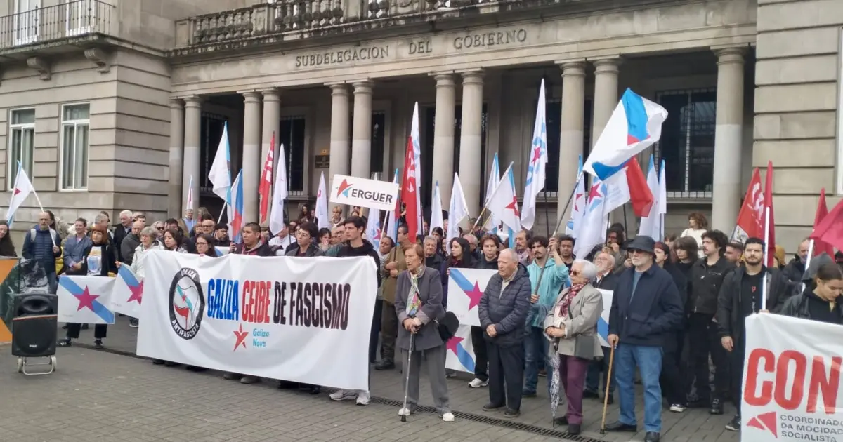 Radicales vuelven a concentrarse en La Coruña contra “la represión policial del fascismo españolista”