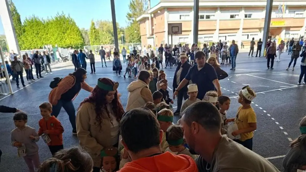 Las familias del colegio Xentiquina de Lieres exigen al Principado una dotación económica suficiente