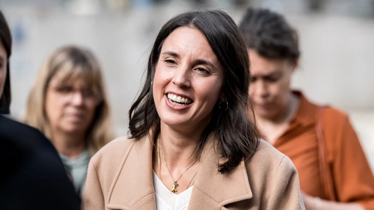 Podemos lo vuelve a hacer: logra 400.000 euros en diez días para la campaña del 29-N Irene Montero. | EP