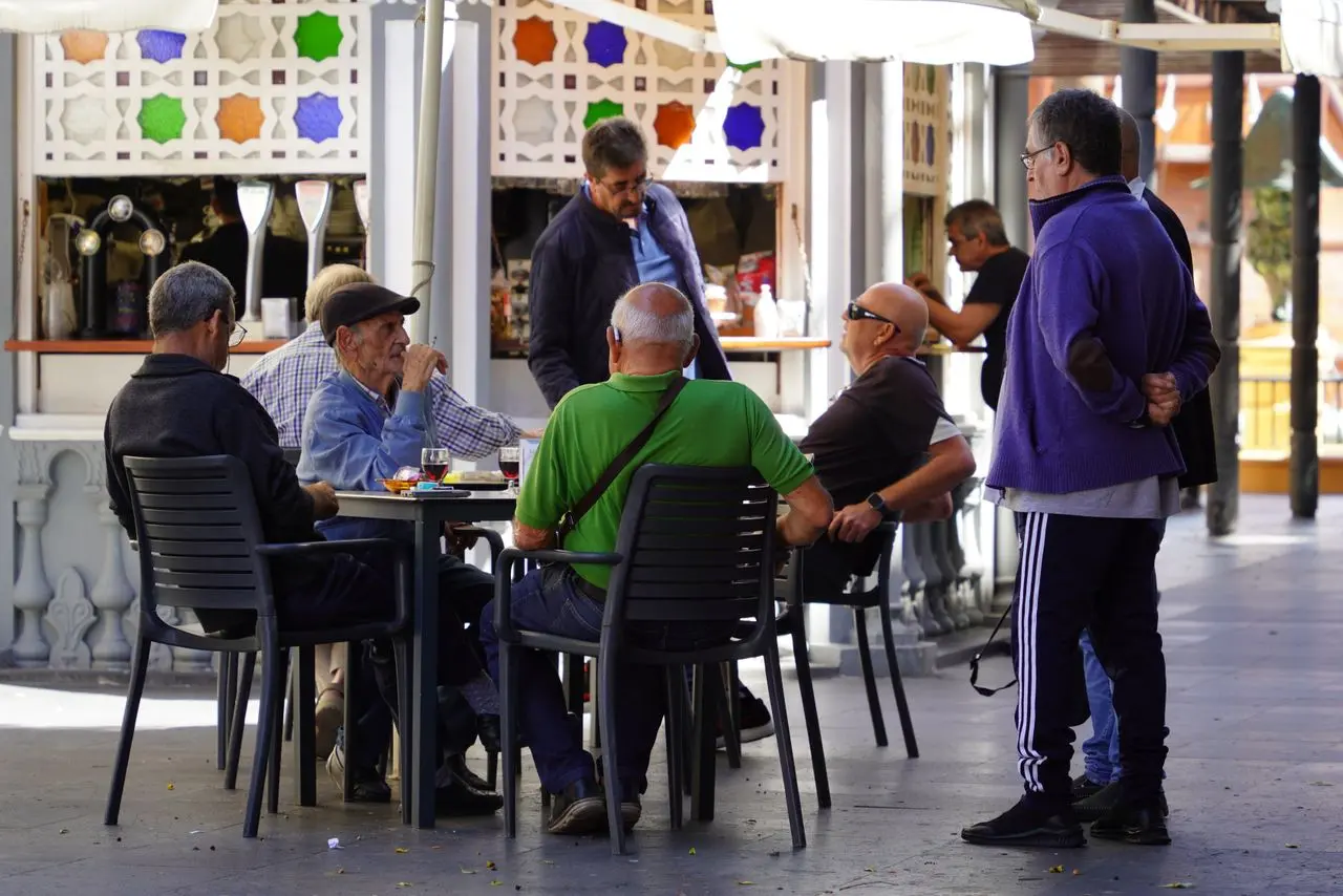 Las elecciones se cuelan en el pleno de Elche con un enfrentamiento por las pensiones públicas