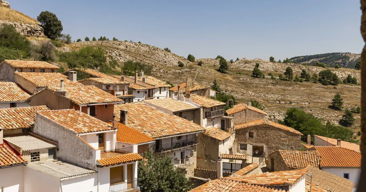 Castell de Cabres, el municipio más pequeño de la Comunitat Valenciana, votará el 29-N en menos de cinco minutos