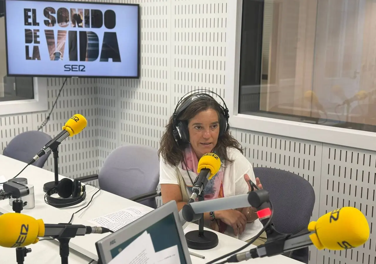 “Cada vez que abre la boca sube el pan”, afirma Inés Rey carga contra Feijóo