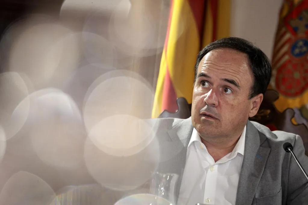 Juanfran Pérez Llorca reduce a diez las consejerías del Gobierno valenciano tras el cese de Albalat