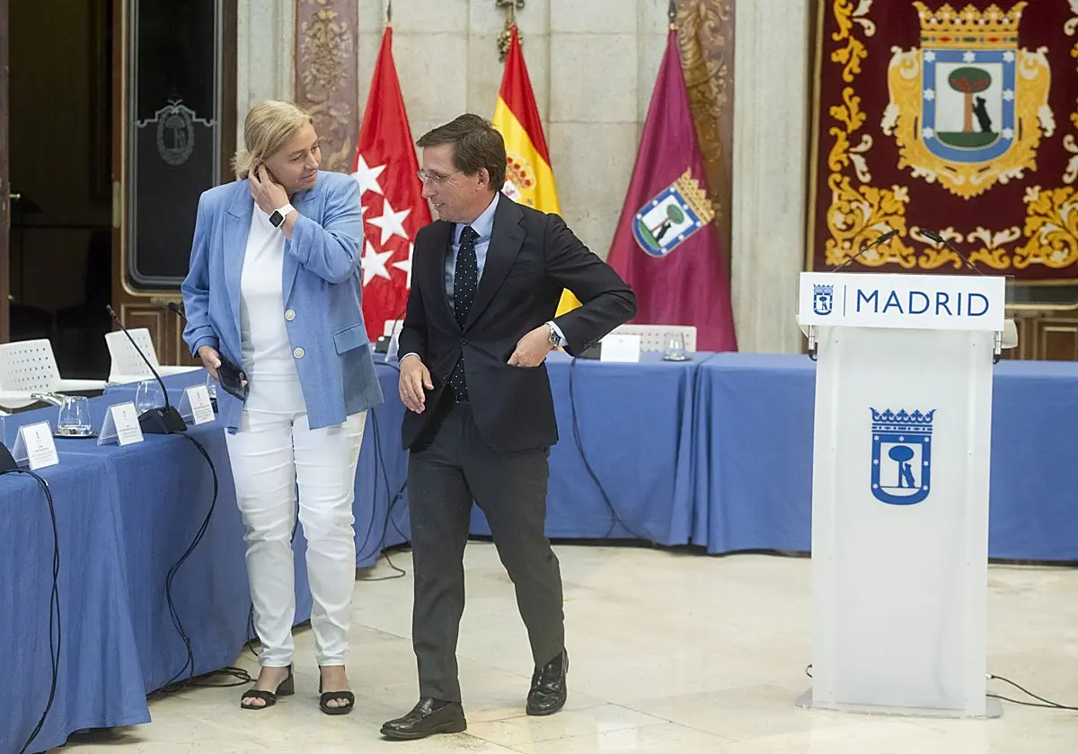 Inma Sanz, en septiembre de 2025, tras el retorno de Almeida a la alcaldía tras su baja de paternidad Inma Sanz, en septiembr