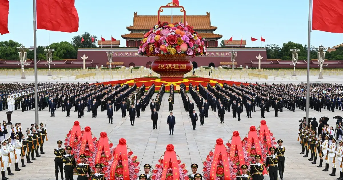 Xi Jinping presenta al pleno del Partido Comunista Chino una resolución para reforzar la disciplina interna