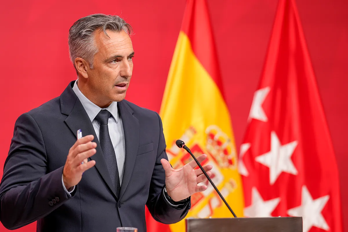 Ayuso reorganiza su Gobierno tras el fichaje de Carlos Novillo para la lista del PP al Congreso por Madrid